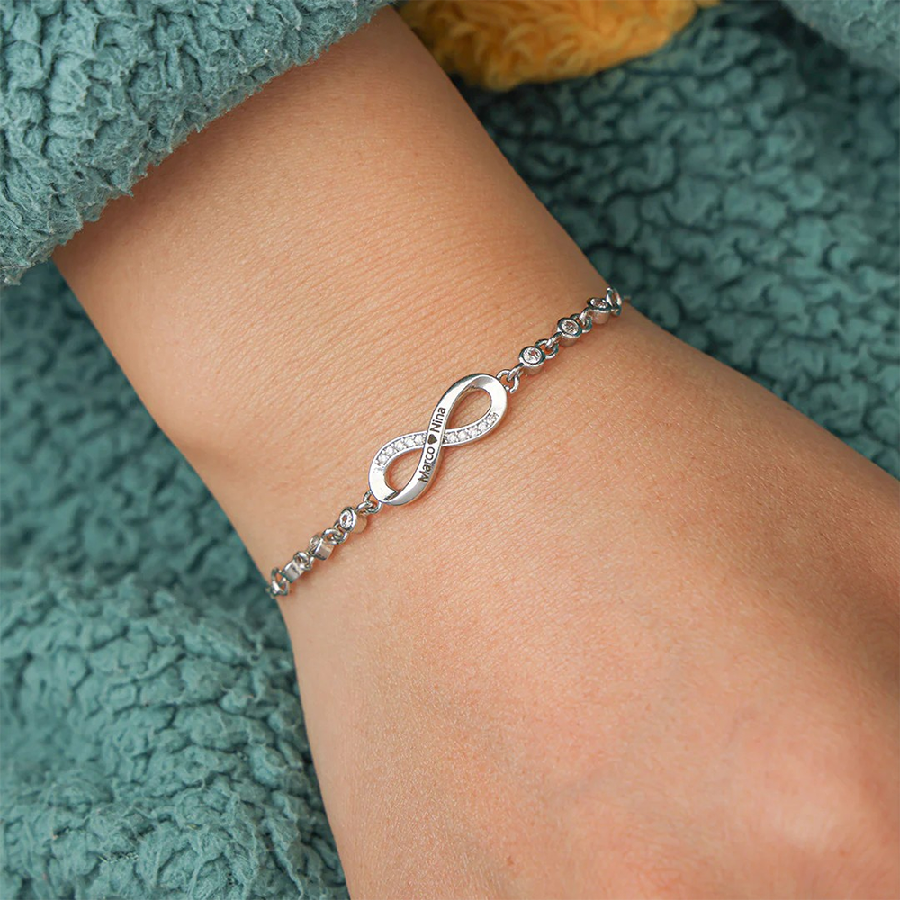 Endless Bracelet Set with Engravings