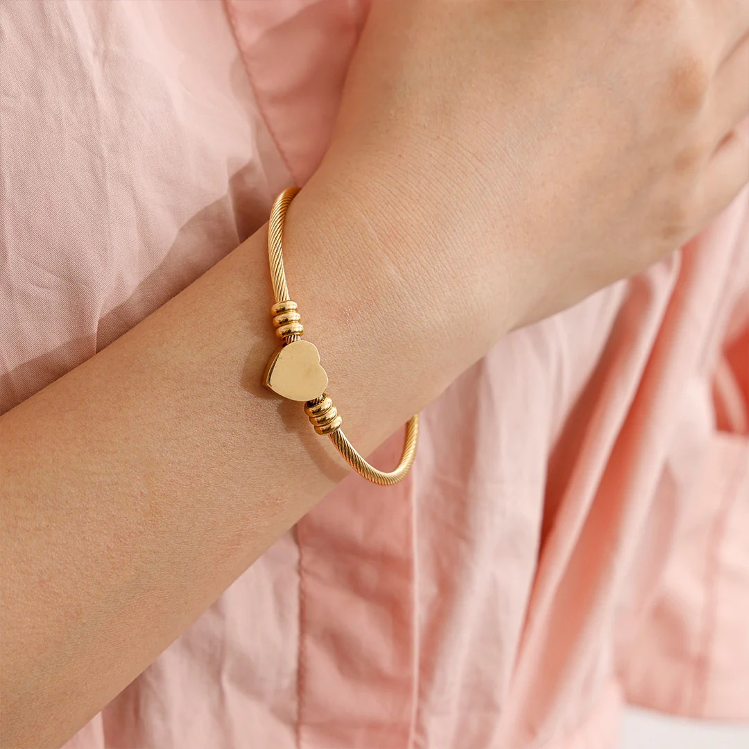 To my Daughter - Heart bracelet - Gold