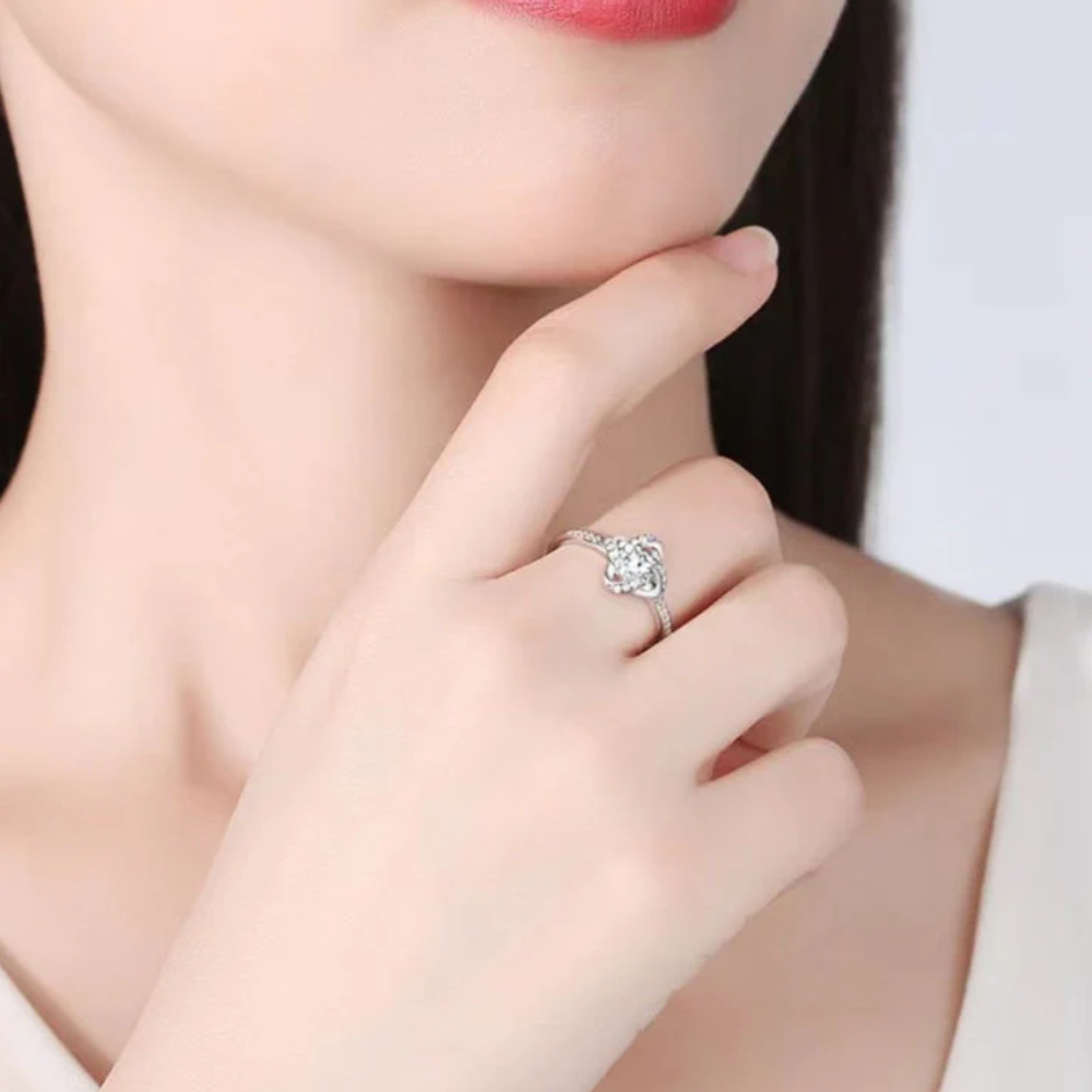 White Gold Version Love Knot Ring
